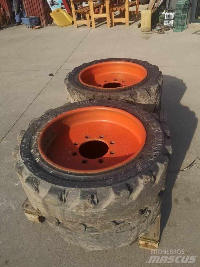 Trelleborg 31x10-20 Banden, wielen en velgen