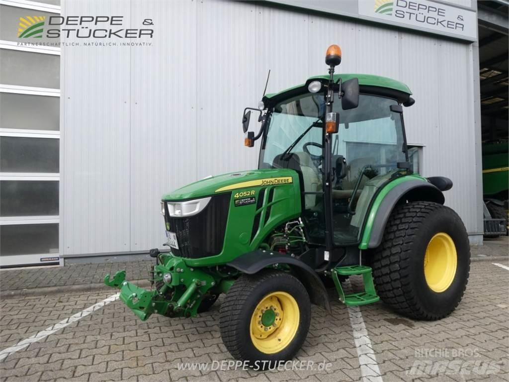 John Deere 4052R Compacttrekkers