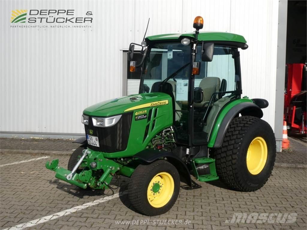John Deere 4052R Compacttrekkers