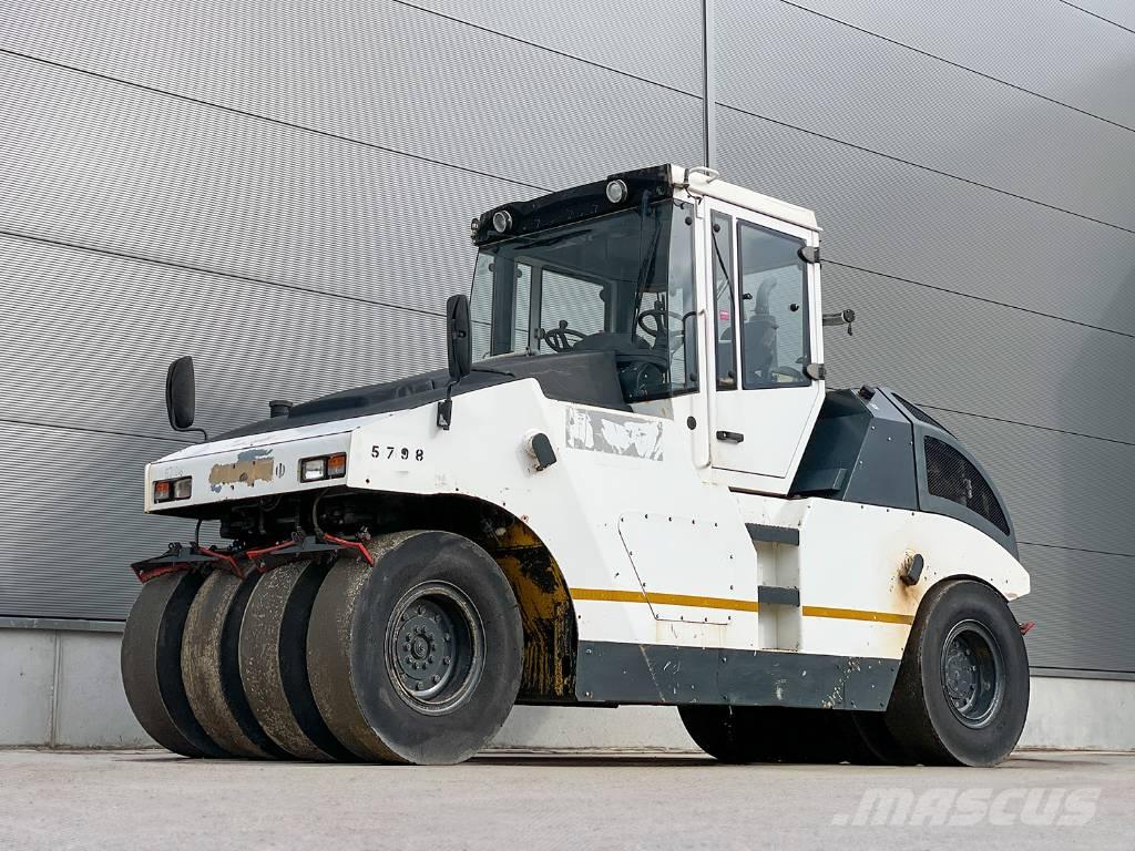 Bomag BW 24 RH Bandenwalsen