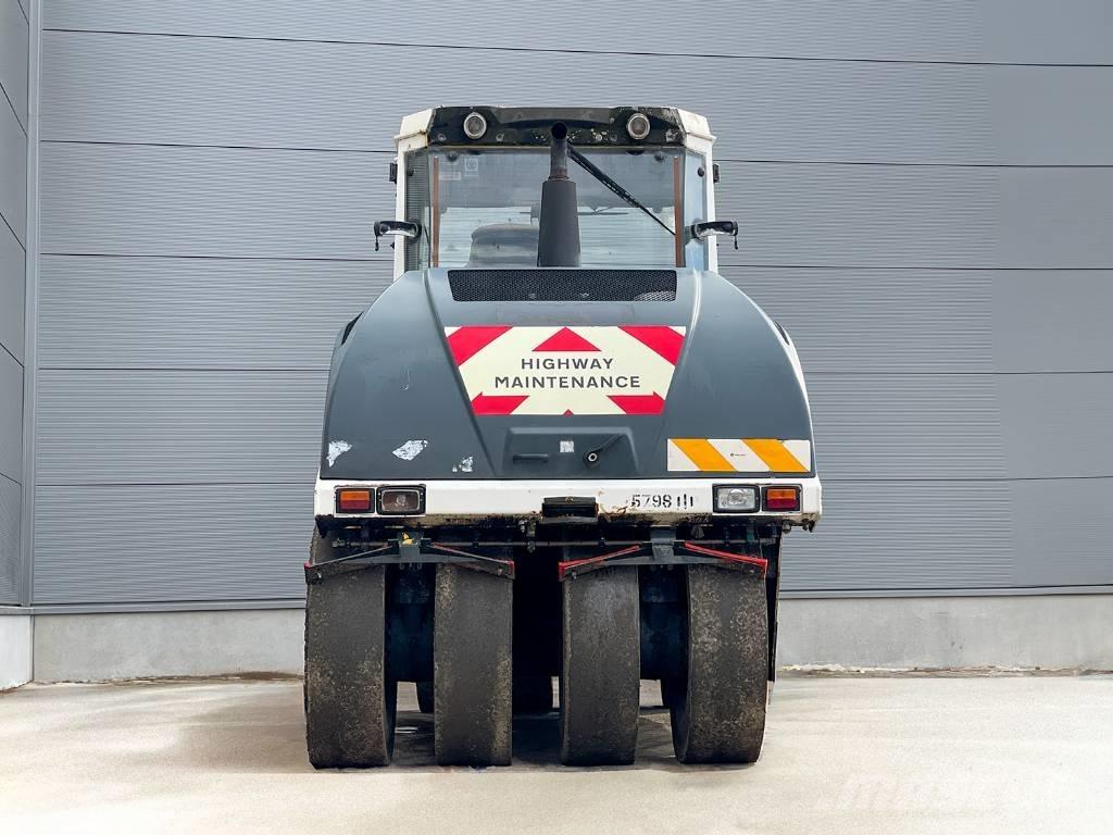 Bomag BW 24 RH Bandenwalsen