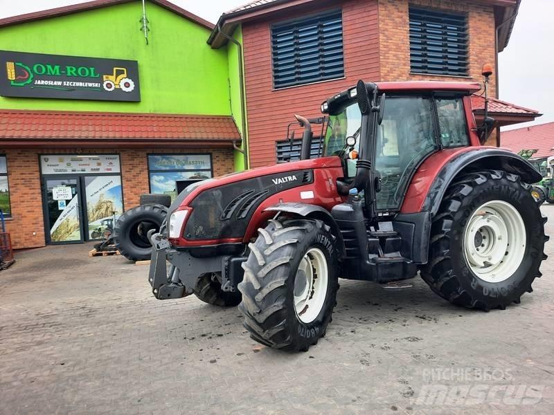 Valtra 163 Versu Tractoren