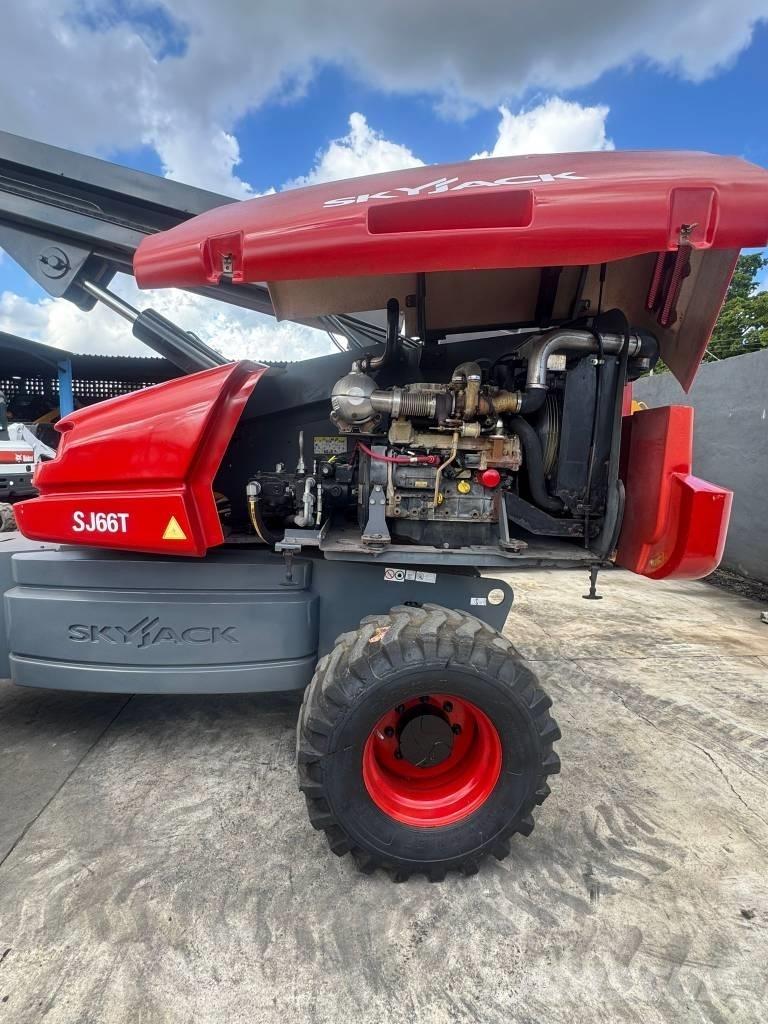 SkyJack SJ 66 T Knikarmhoogwerkers
