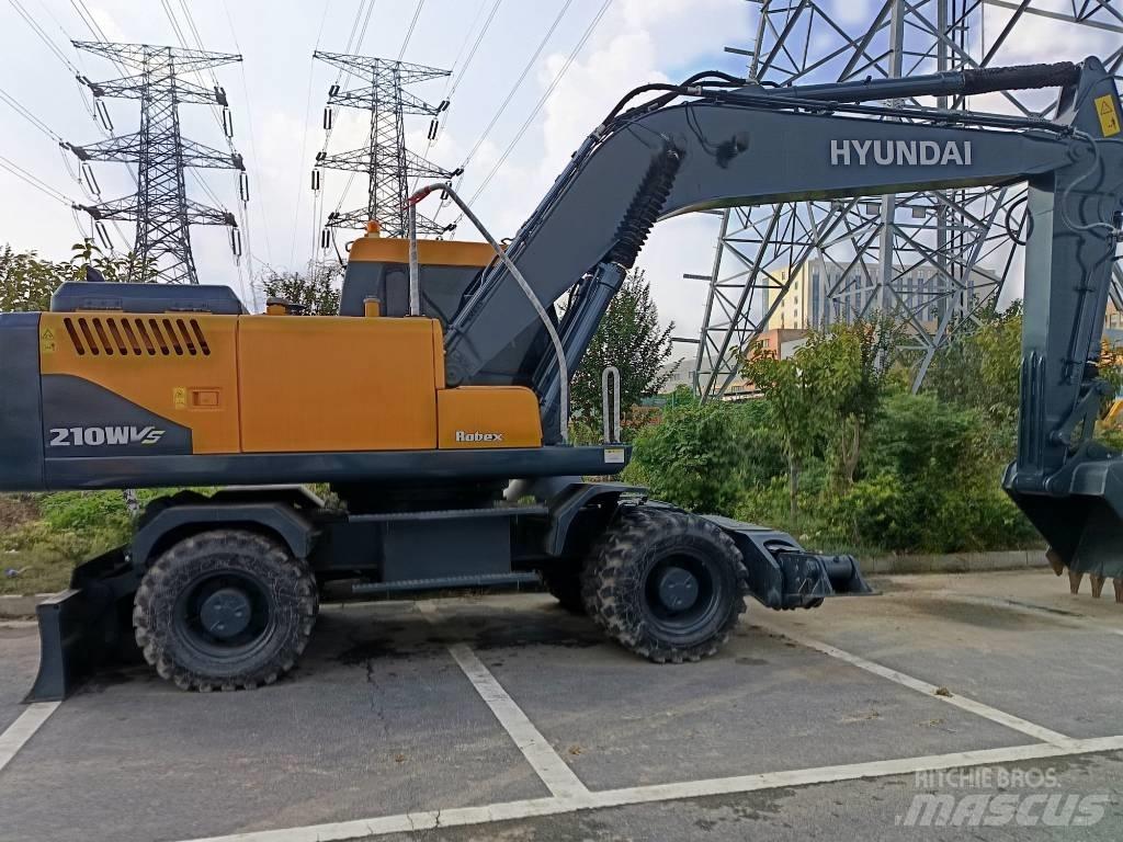 Hyundai R210W Wielgraafmachines