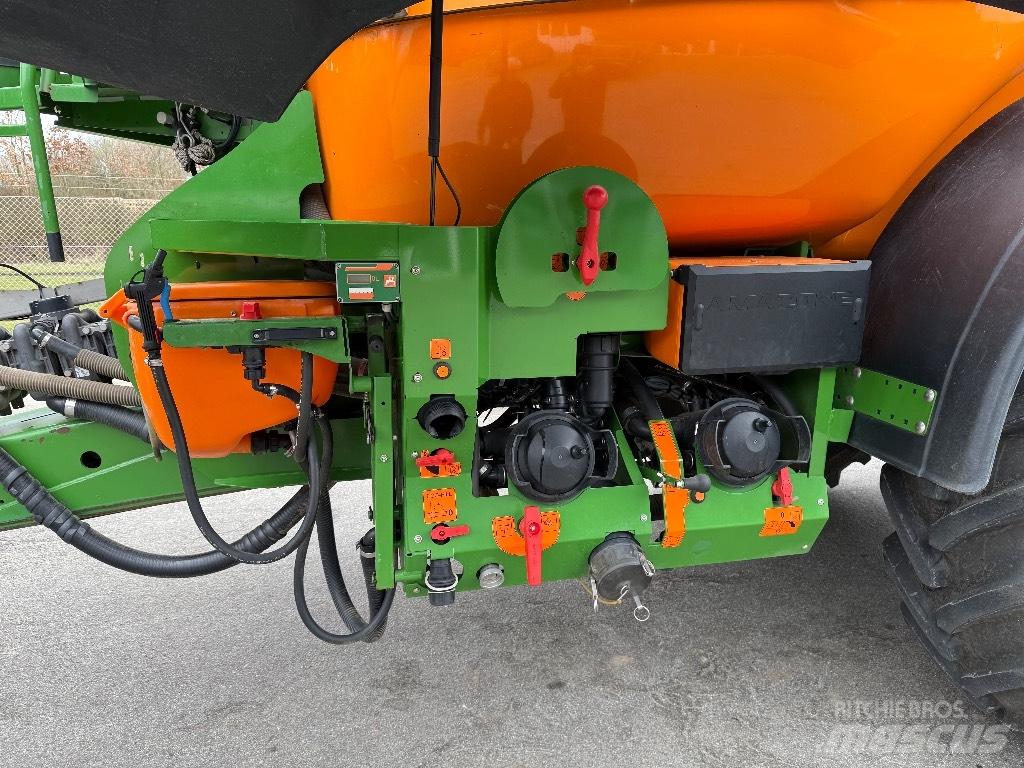 Amazone UX 11200 Getrokken spuitmachines