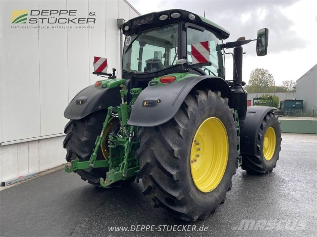 John Deere 6230R Tractoren