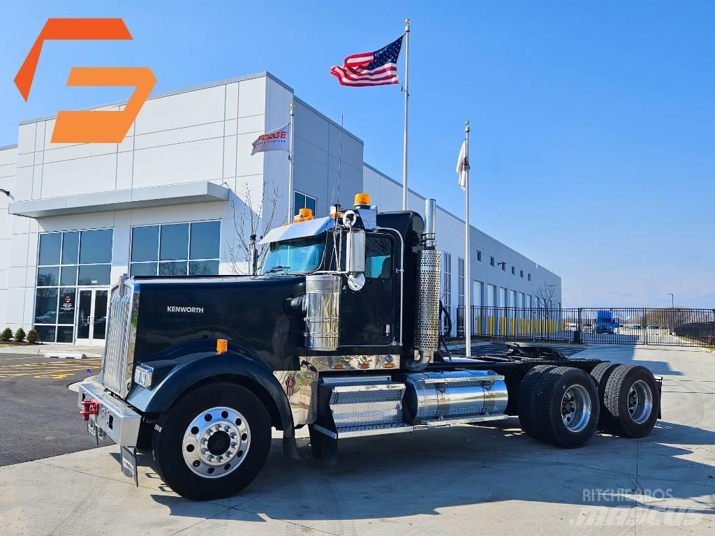 Kenworth W900 Trekkers