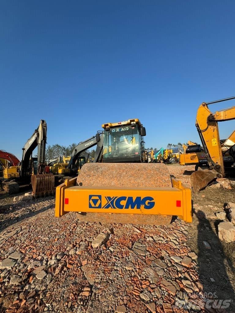 XCMG XS 263 J Trilrolwalsen
