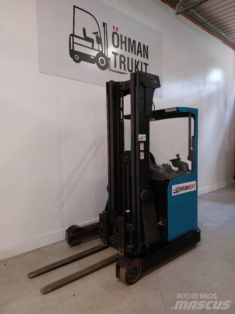 Crown ESR 4500 Reachtruck voor hoog niveau