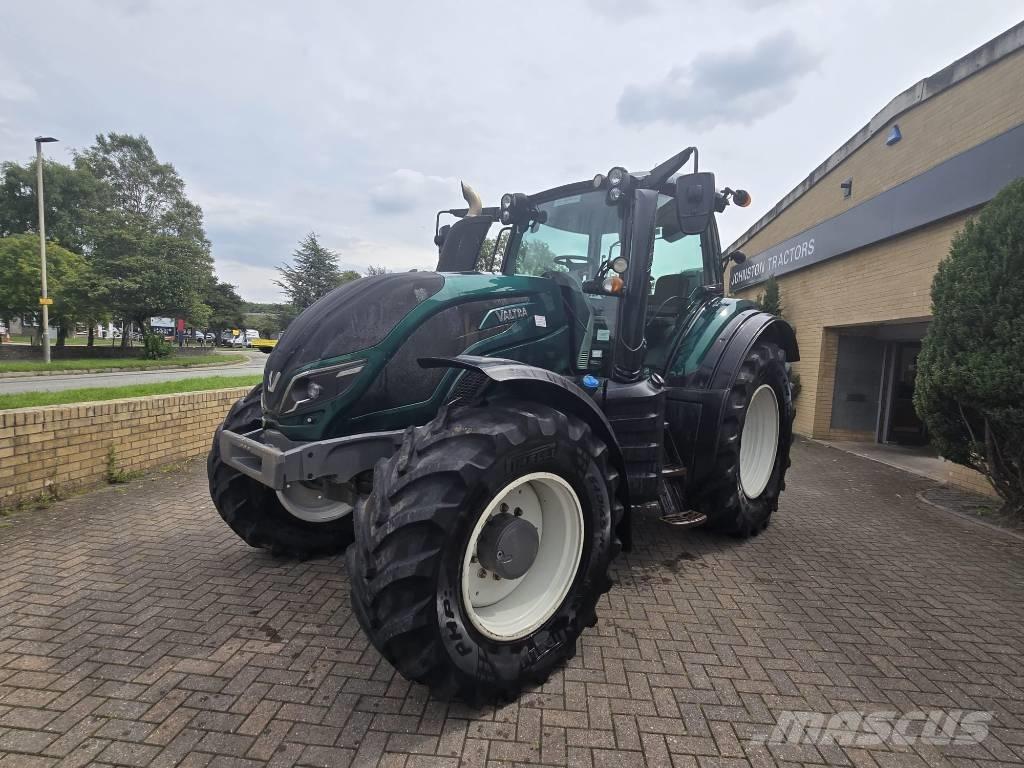 Valtra T 174 Tractoren