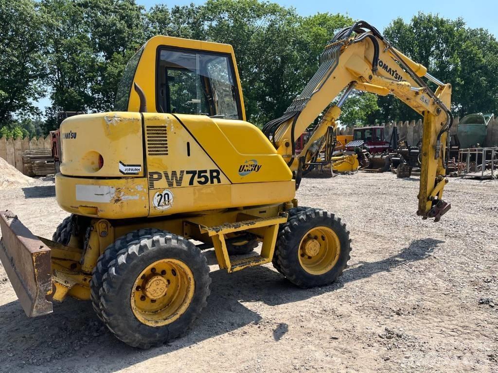 Komatsu PW 75 R Wielgraafmachines
