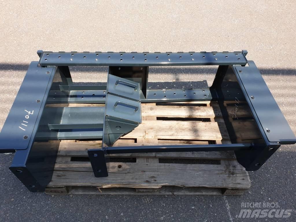 Hyundai Steps - HW140 Chassis en ophanging