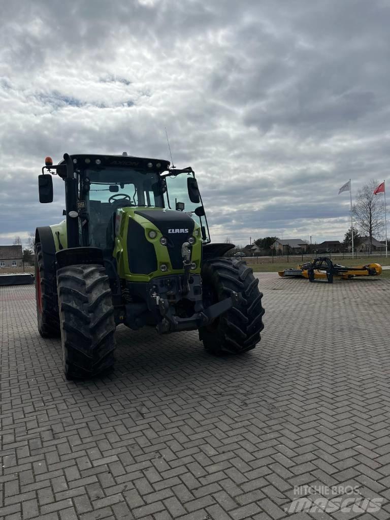 CLAAS Axion 850 Tractoren