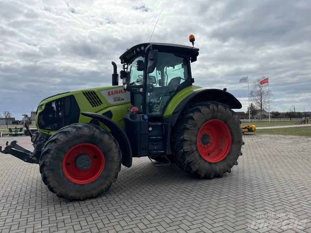 CLAAS Axion 850 Tractoren