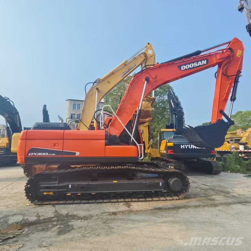 Doosan DX 300 LC Rupsgraafmachines