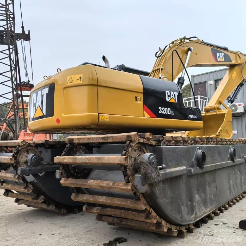 CAT 320 D Amfibische graafmachines