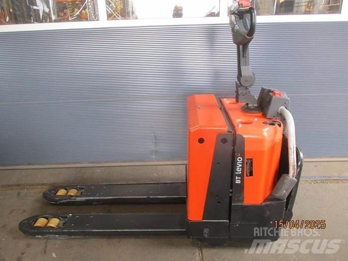 BT LPE 200-6 Meerij pallettruck met platform