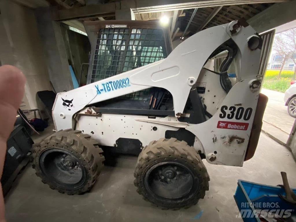 Bobcat S 300 Schrankladers
