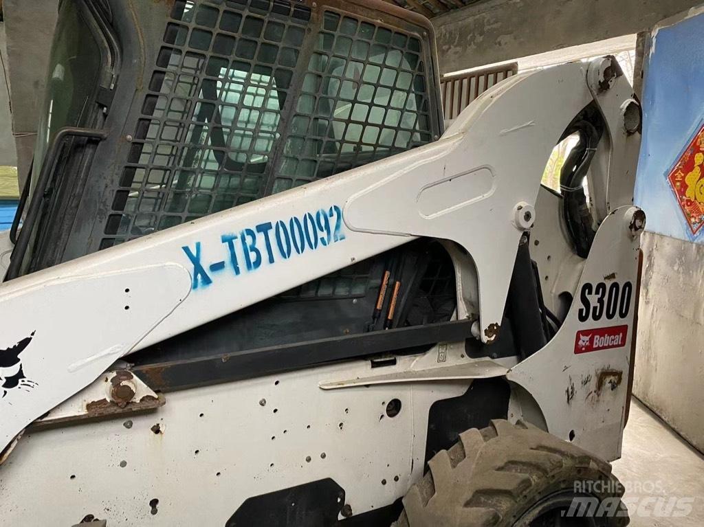 Bobcat S 300 Schrankladers