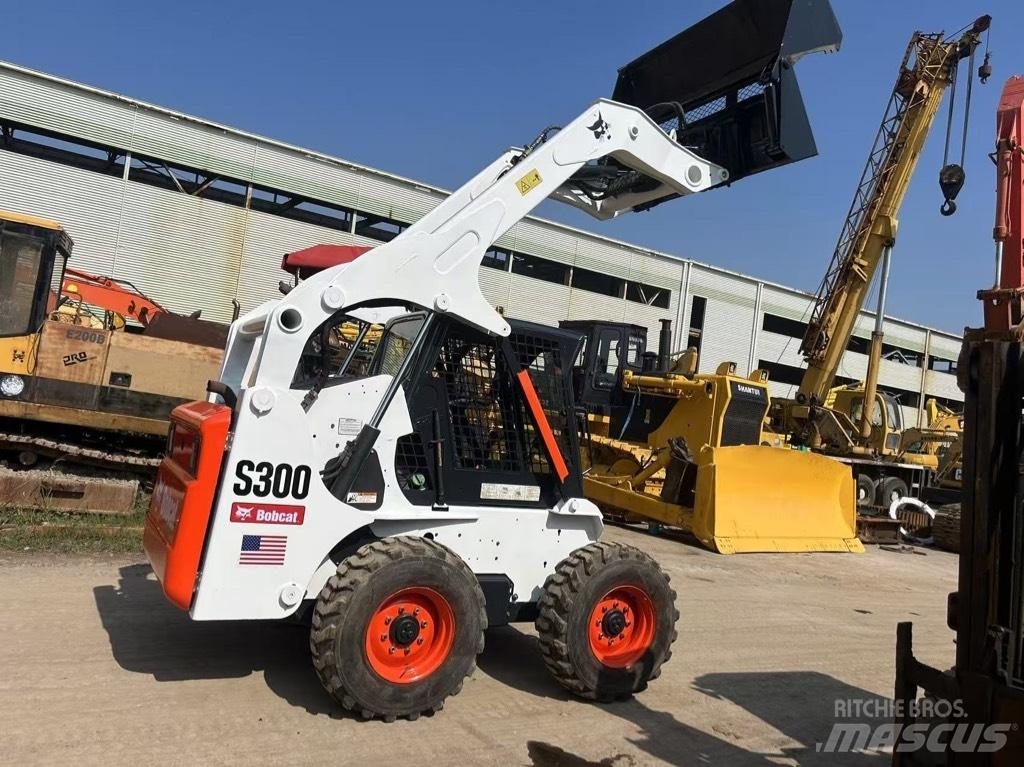 Bobcat S 300 Schrankladers