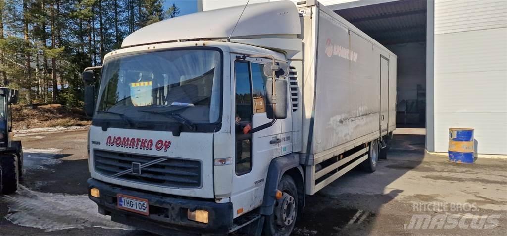 Volvo FL220 Bakwagens met gesloten opbouw