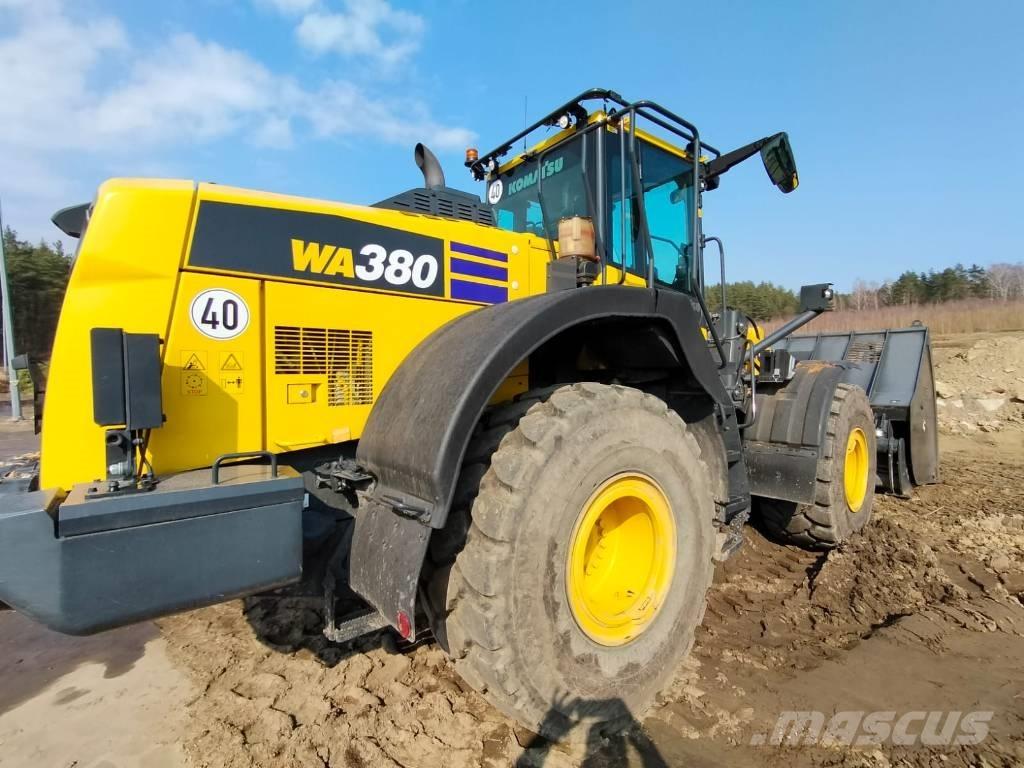 Komatsu WA 380-8 Wielladers