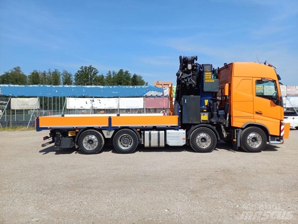 Volvo FH 540 Vlakke laadvloer met kraan