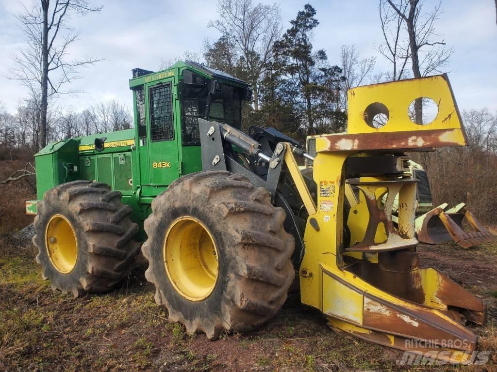 John Deere 843 K Feller bunchers