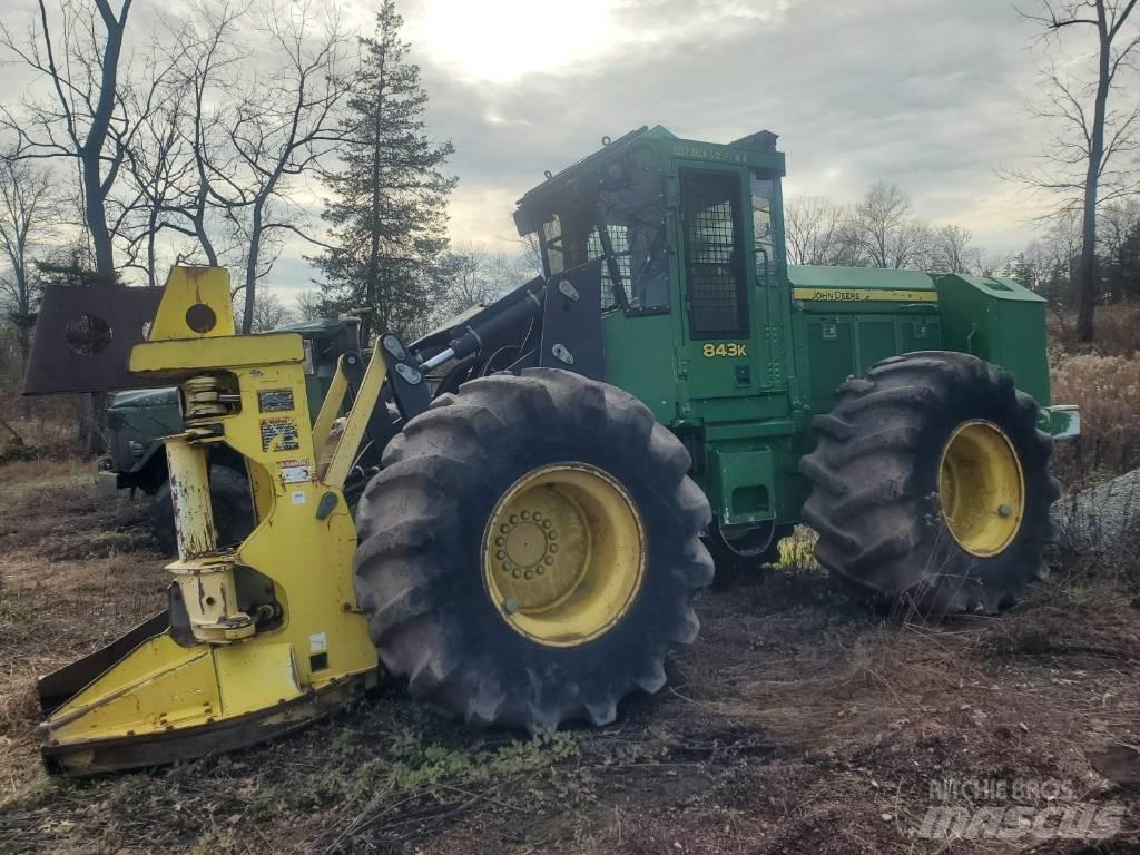 John Deere 843 K Feller bunchers