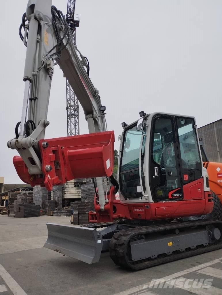 Takeuchi TB 250 2 Minigraafmachines < 7t