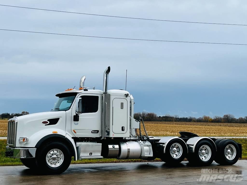 Peterbilt 567 Trekkers