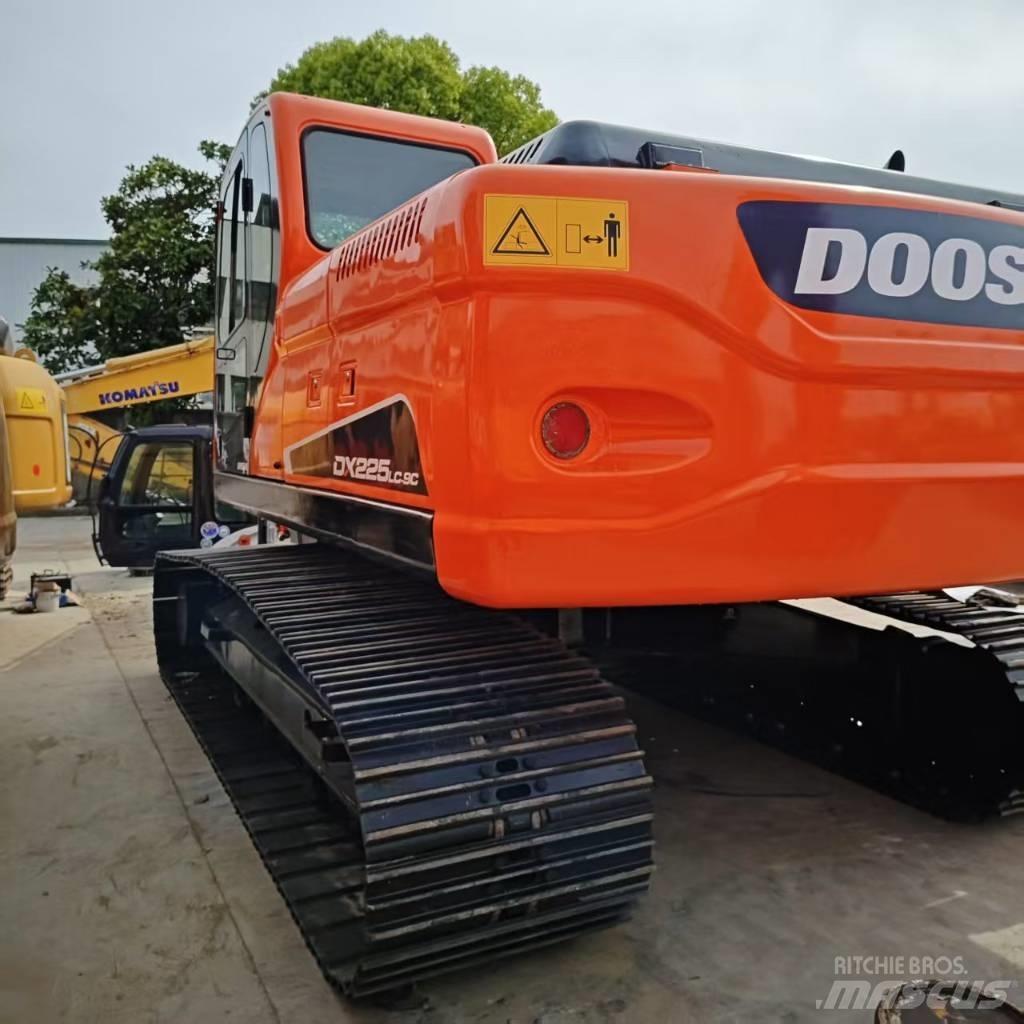 Doosan DX 225 Rupsgraafmachines