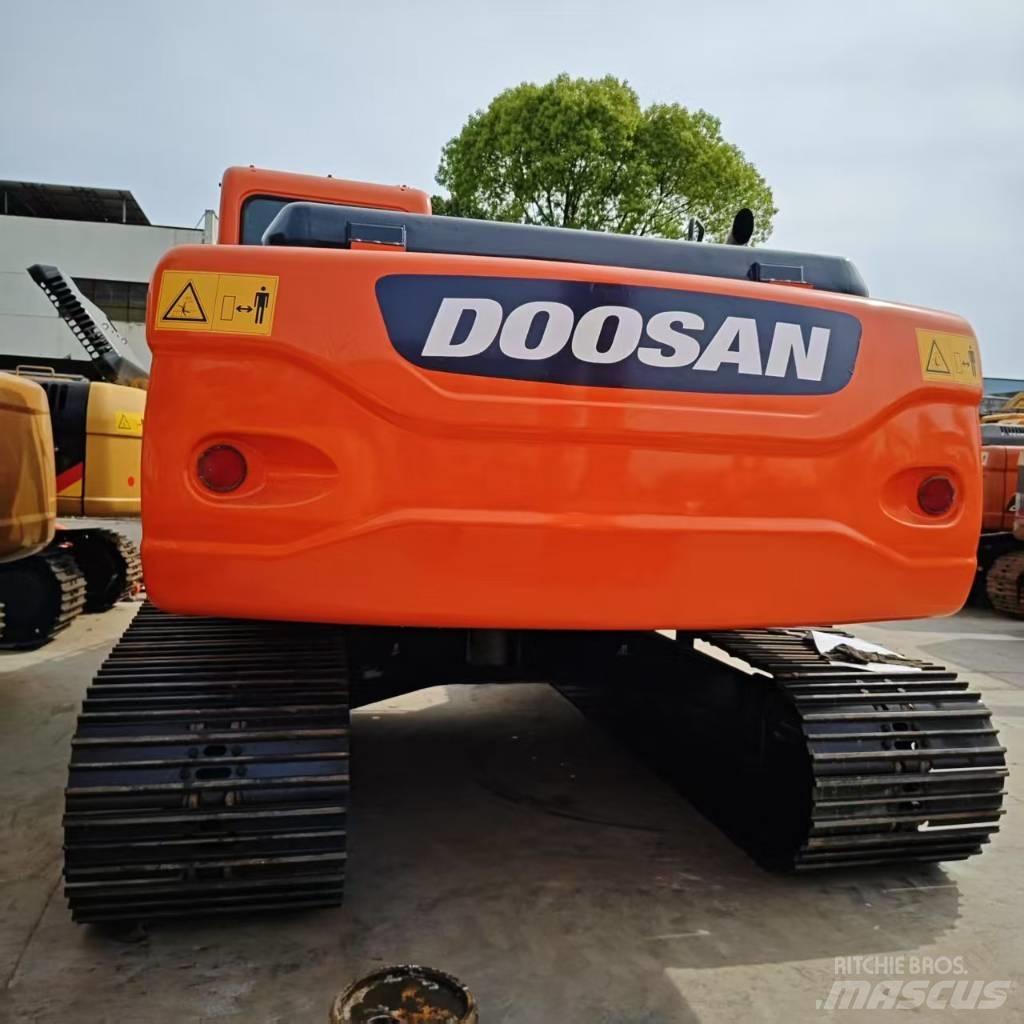Doosan DX 225 Rupsgraafmachines
