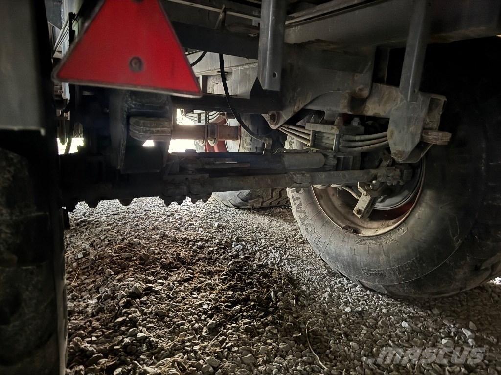 CLAAS Quantum 5800 P Opraapwagens