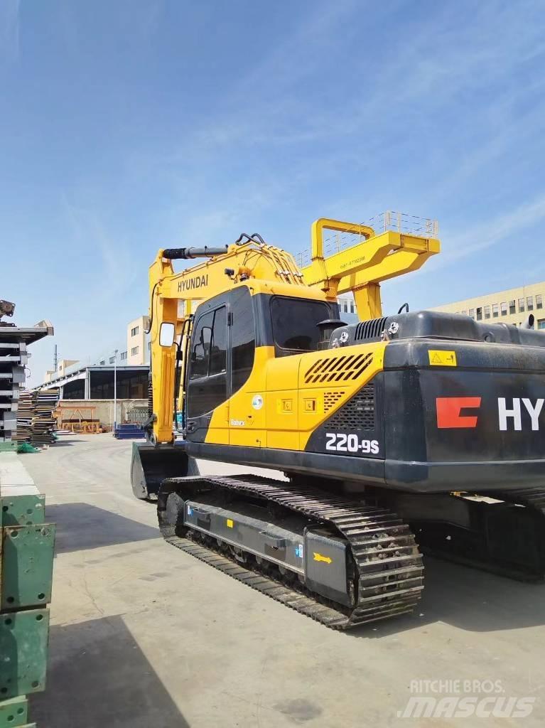 Hyundai R220LC-9S Rupsgraafmachines