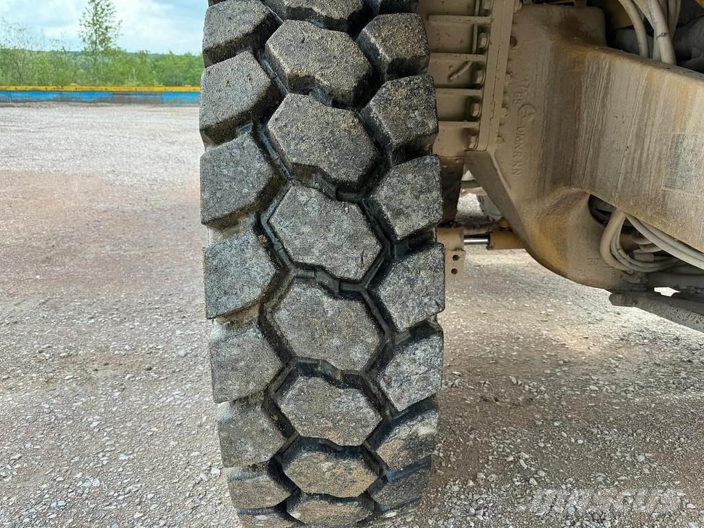 CAT 771D Starre dumptrucks