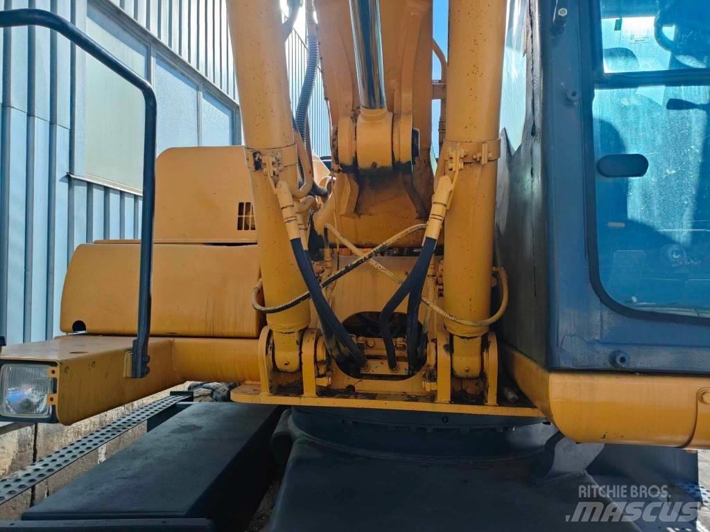 Komatsu PW 130ES-6K Wielgraafmachines