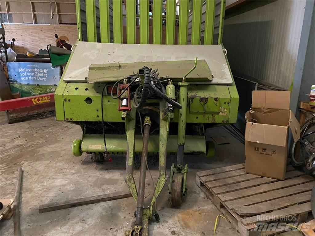 CLAAS Sprint 335 P Opraapwagens