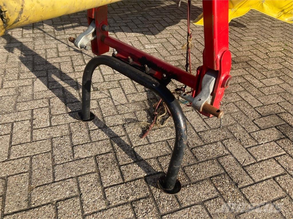 Fella TS 880 HARK Schudders