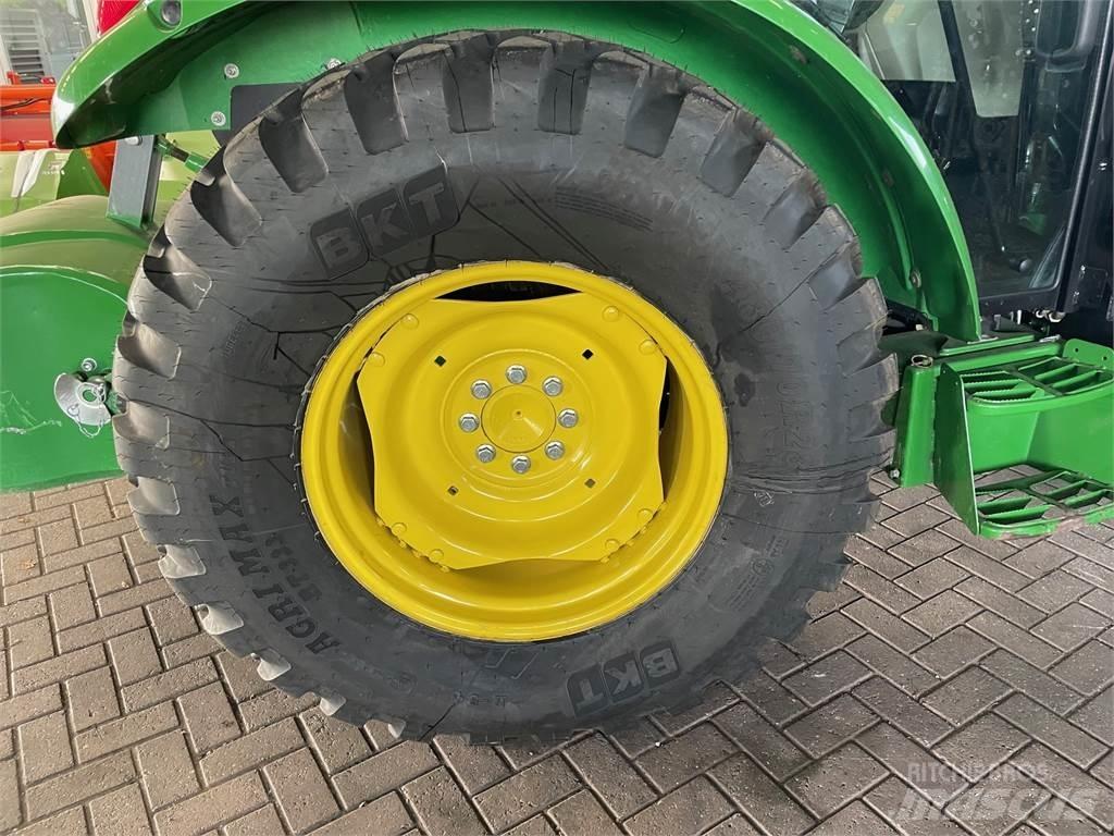 John Deere 5058 Tractoren