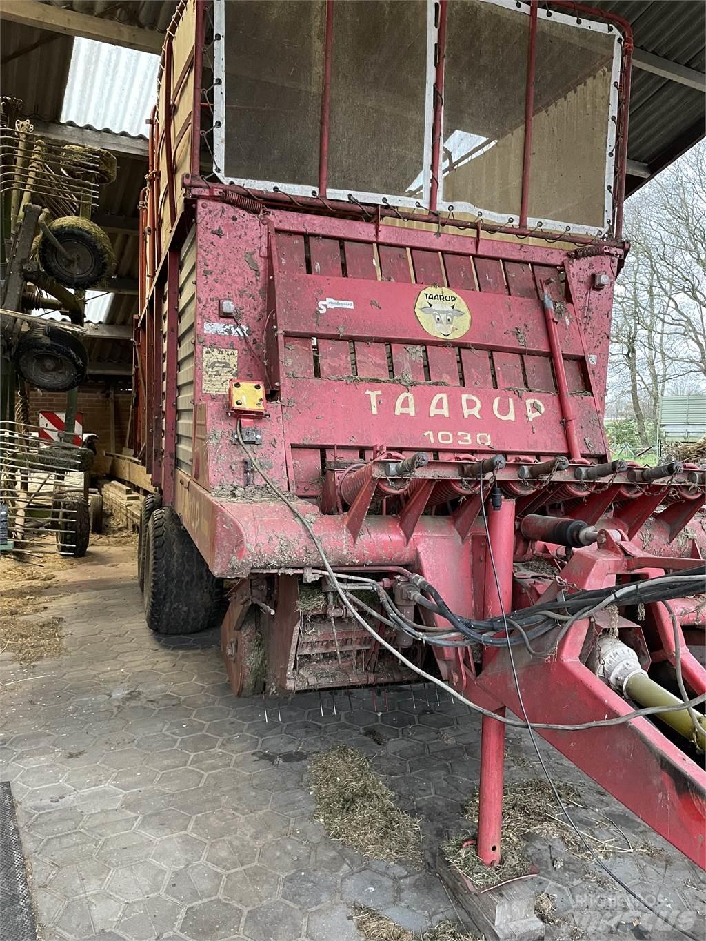 Taarup 1030 Opraapwagens
