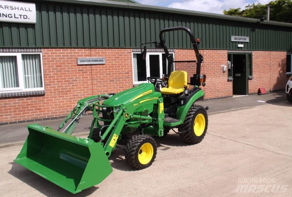 John Deere 2026R Tractoren