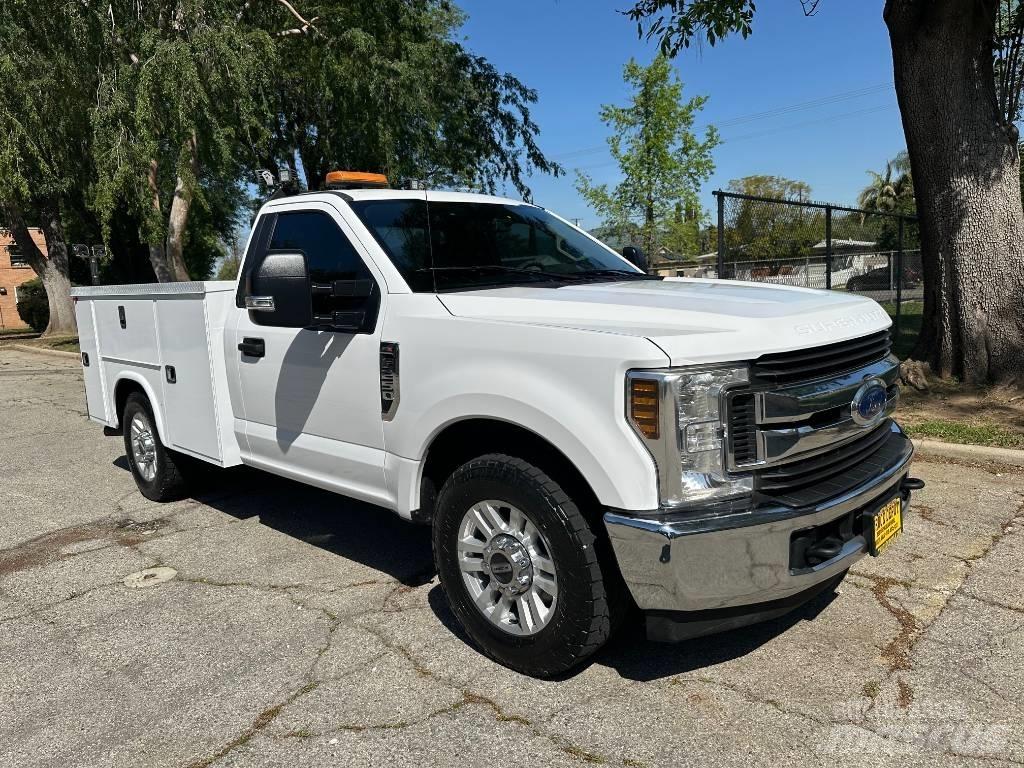 Ford F250 Bestelwagens met open laadbak