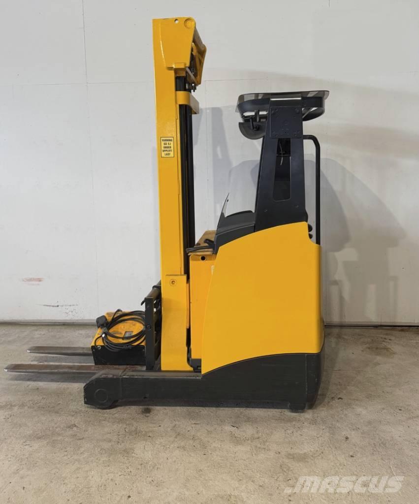 Jungheinrich ETV 112 Reachtruck voor hoog niveau