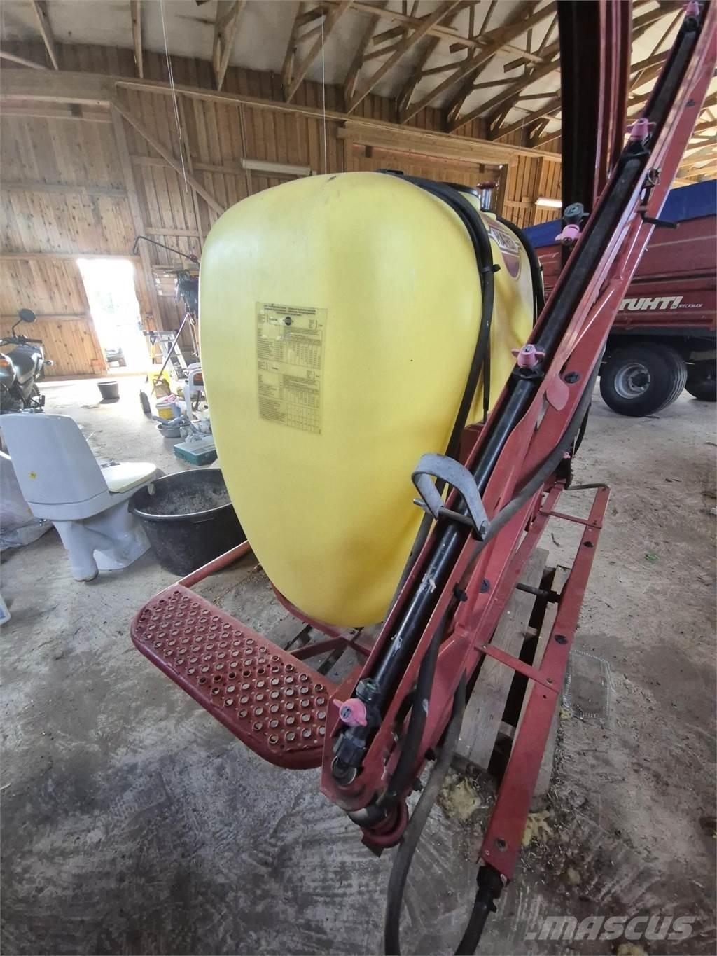 Hardi 600/11 Getrokken spuitmachines