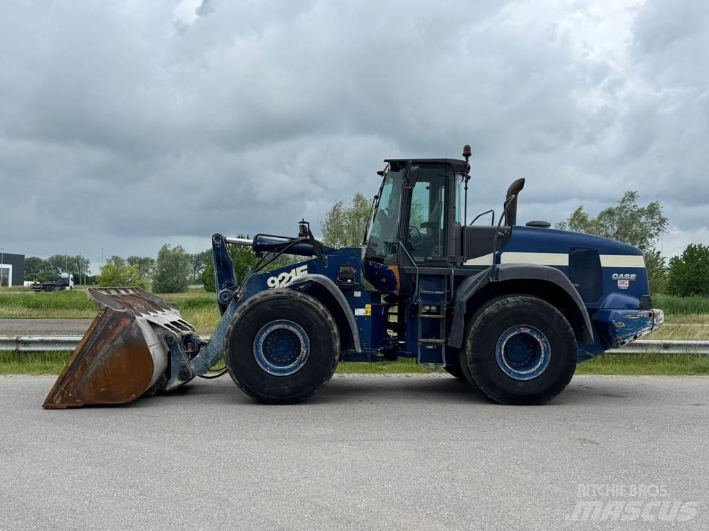 CASE 921E Wielladers