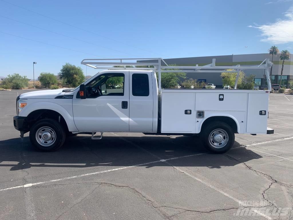 Ford F 250 XL SD Utiliteitsmachines