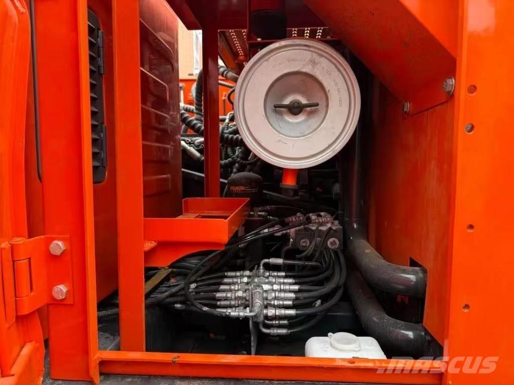 Doosan DX 225 LC Rupsgraafmachines