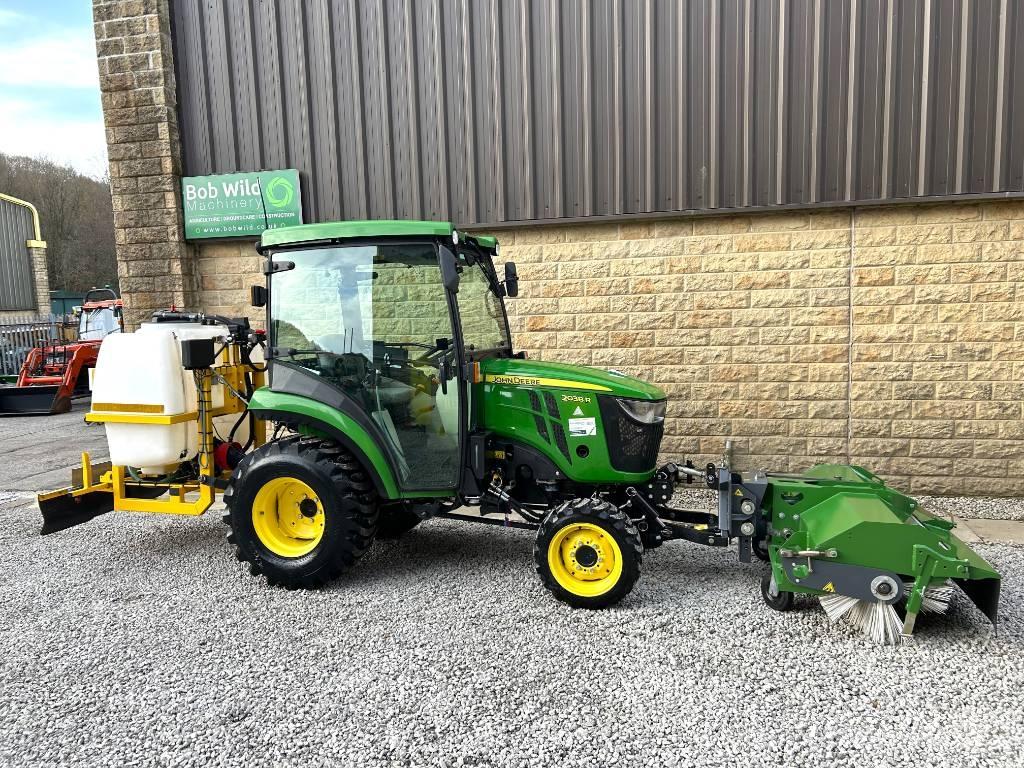 John Deere 2038R Compacttrekkers