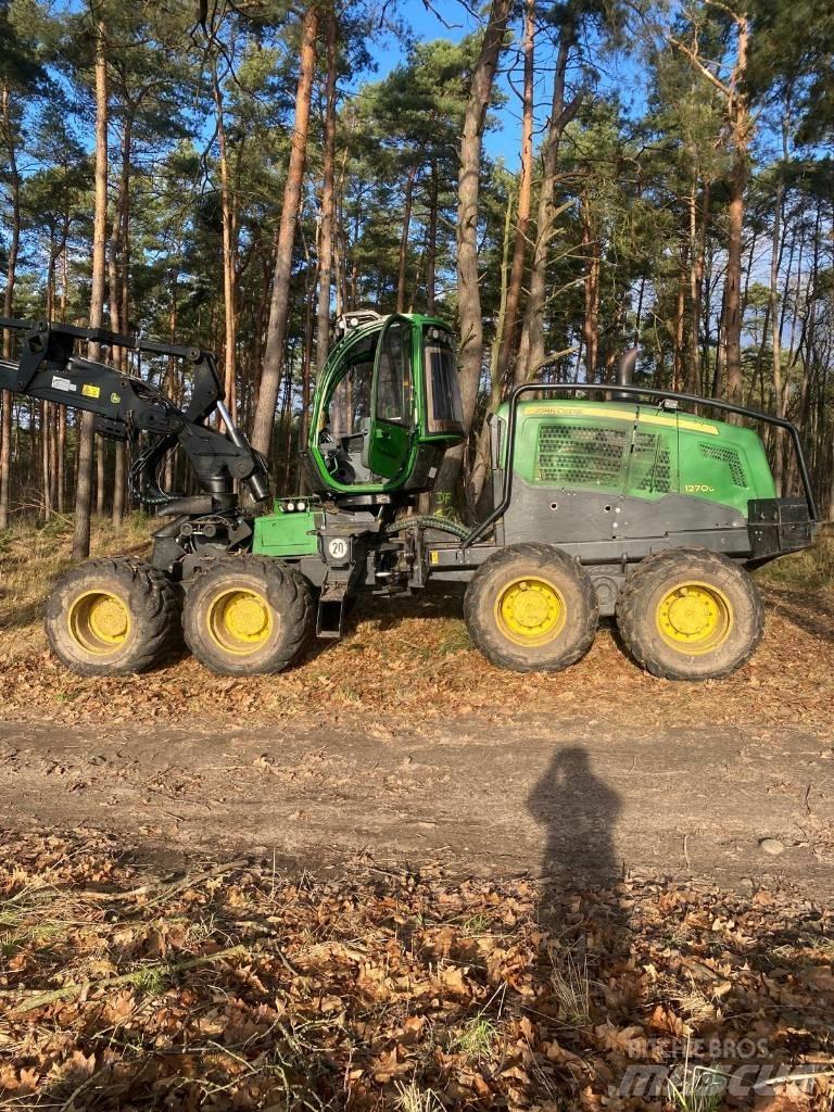 John Deere 1270 G Harvesters
